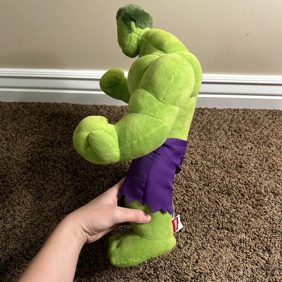 Incredible Hulk Marvel Plush 16 Inch Jointed Arms fully rotate Disney store - Picture 11 of 13